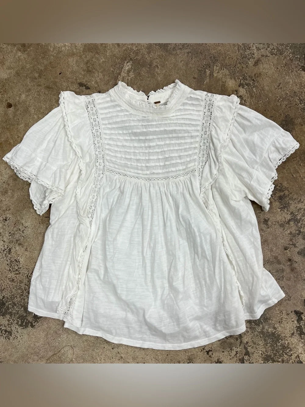 Free People Women's White Lace-Trim Pintuck boho cotton top ruffle sleeve Blouse